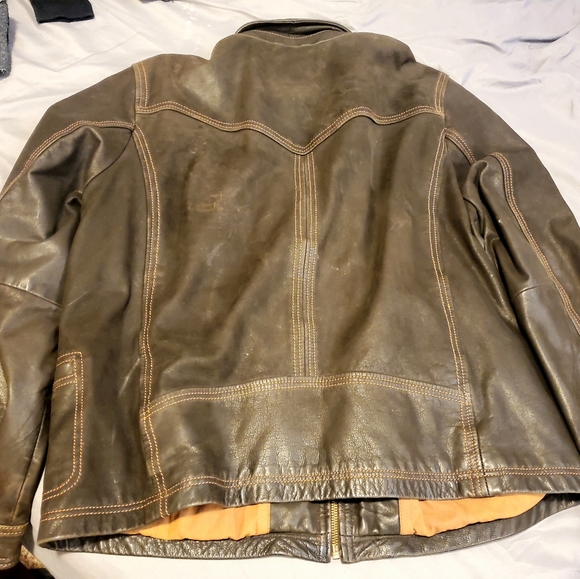 Brown leather jacket - Picture 6 of 12